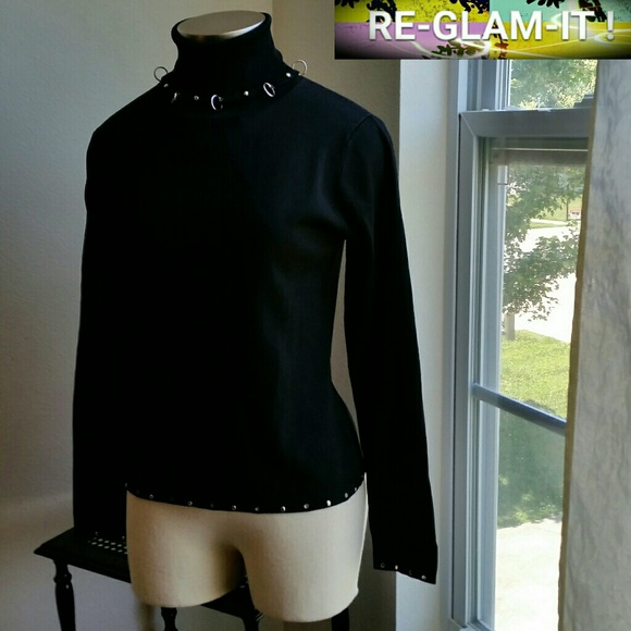 COLOUR WORKS Tops - COLOUR WORKS..BEAUTIFUL STUDS TOP